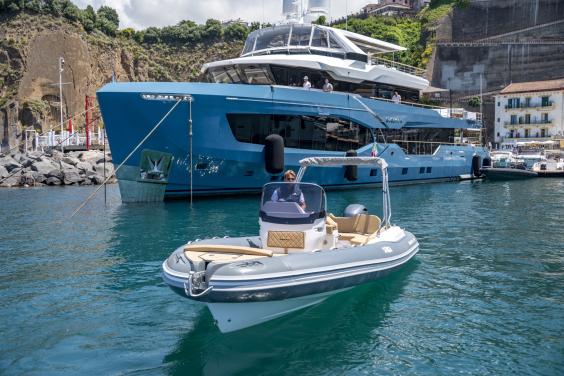 Servizio tender per mega yacht-4
