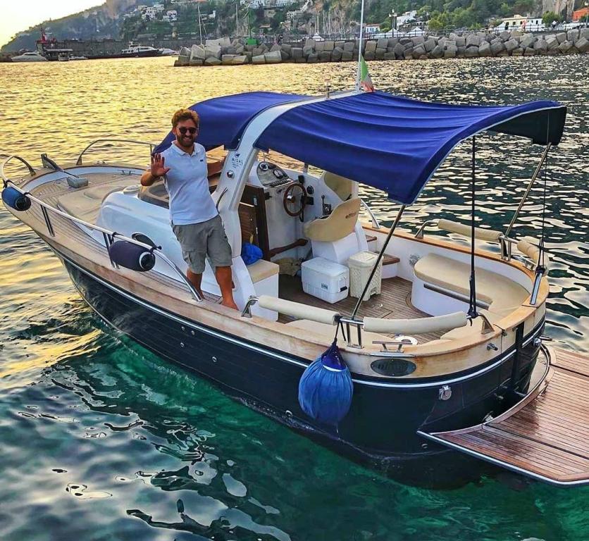 Misal Charter Sorrento Boat-20